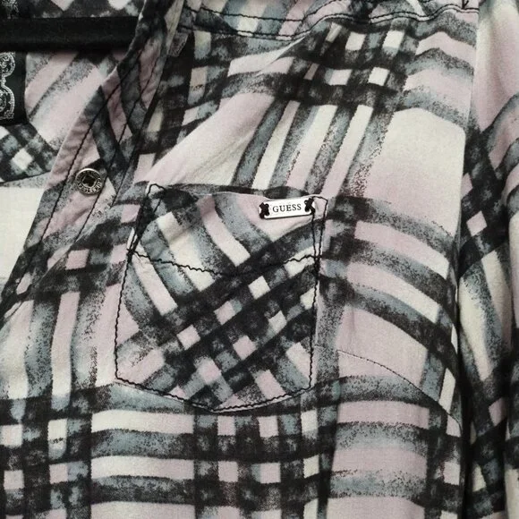 Guess jeans button down 3/4 sleeve longer style top - Picture 2 of 7